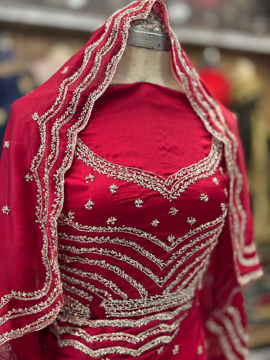 Crimson Dynasty[UNSTITCHED]